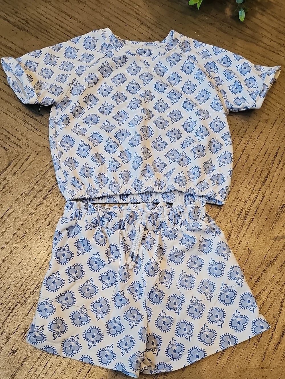 Floral Top With Matching Shorts Size 6 Jessica Simpson